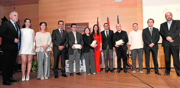 Anagrama galardonada con el Reconocimiento a la Trayectoria Editorial