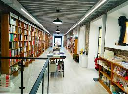 Un café con José Antonio, de la librería Luces