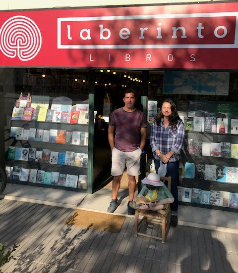 Un café con Loreto, de la librería Laberinto, en Santiago de Chile