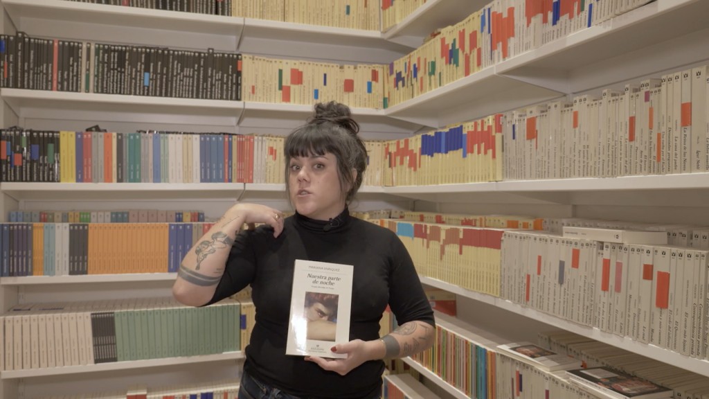 En la biblioteca con Flavita Banana